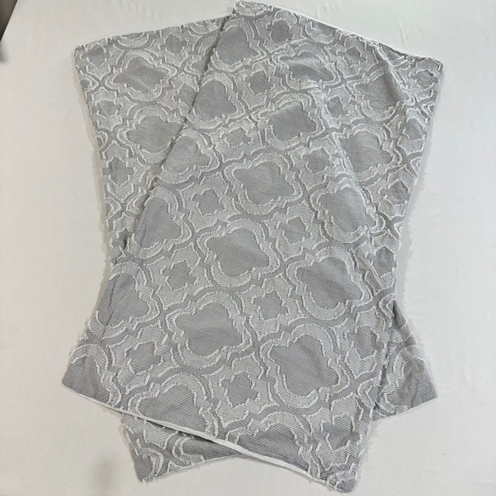 Tahari Home King Pillow Shams Set 2 Gray White Stripe Tufted Chenille Trellis